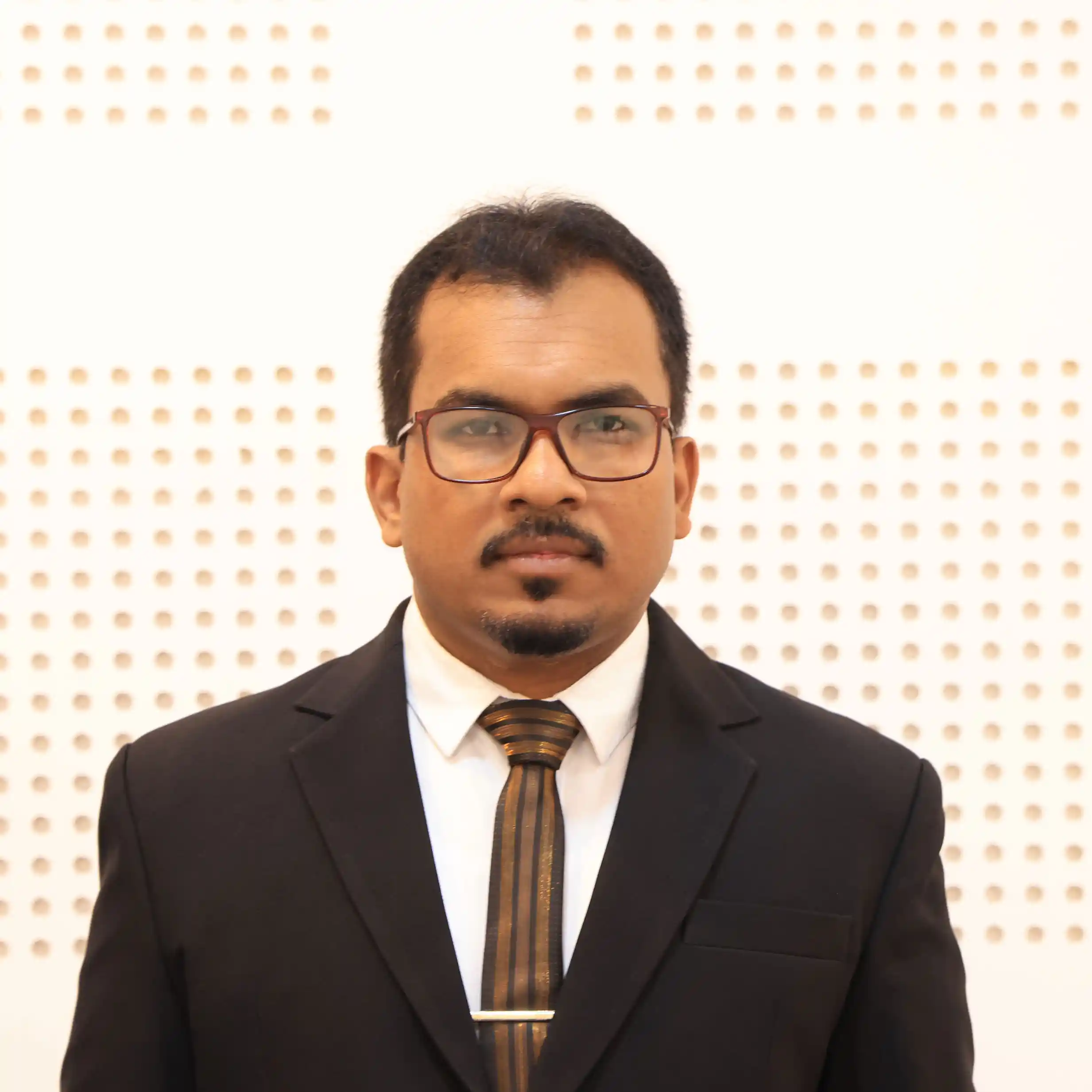 එච්.යු.සේනානයක මයා